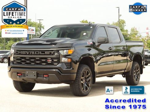 Used 2024 Chevrolet Silverado 1500 Custom Trail Boss AWD/4WD image 3