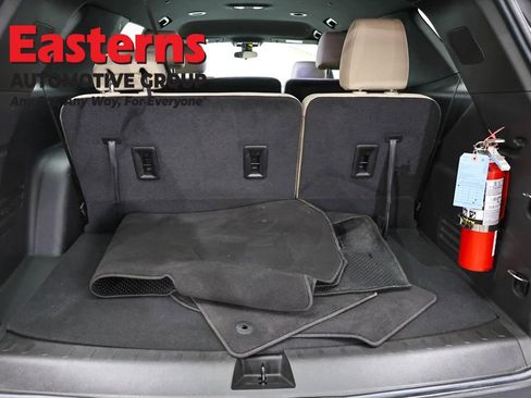 Used 2022 Chevrolet Traverse LS AWD/4WD image 9