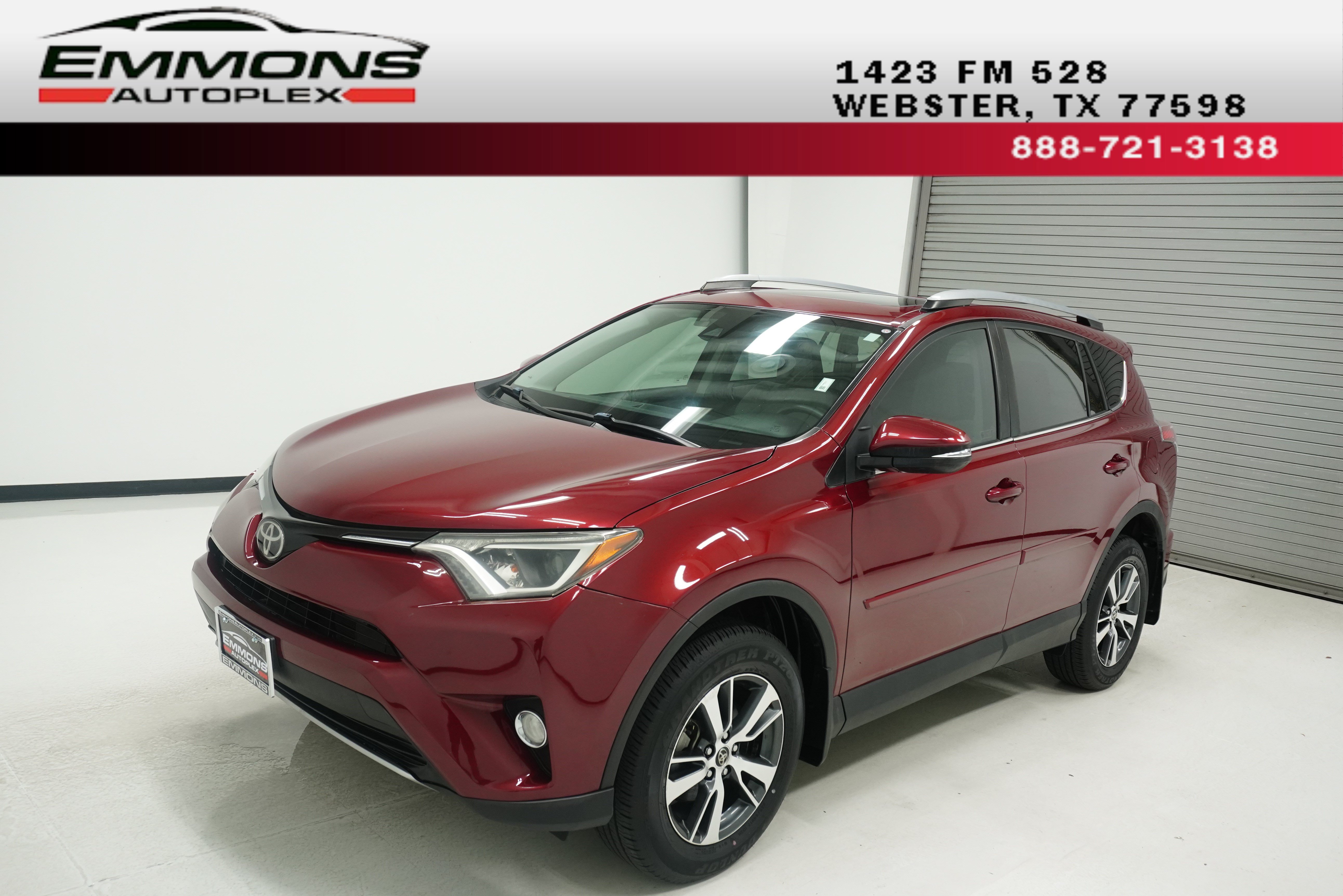 Used 2018 Toyota RAV4 XLE FWD image 1