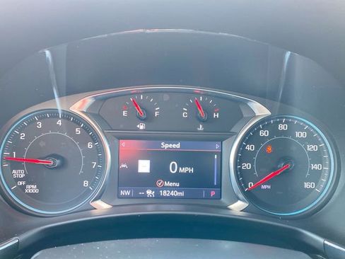 Used 2024 Chevrolet Equinox RS w/ RS Leather Package AWD/4WD image 11