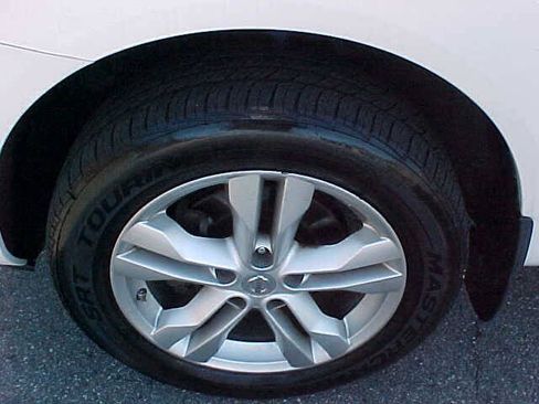 Used 2012 Nissan Rogue SV AWD/4WD image 5