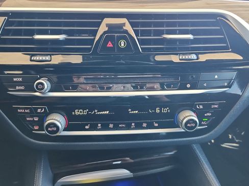 Used 2017 BMW 530i RWD image 13