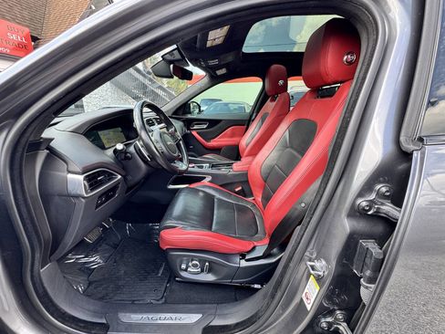 Used 2019 Jaguar F-PACE S image 10