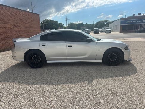 Used 2021 Dodge Charger R/T w/ Blacktop Package image 2