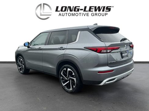 Used 2023 Mitsubishi Outlander SE FWD image 4