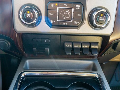 Used 2016 Ford F350 Lariat w/ Lariat Ultimate Package image 31