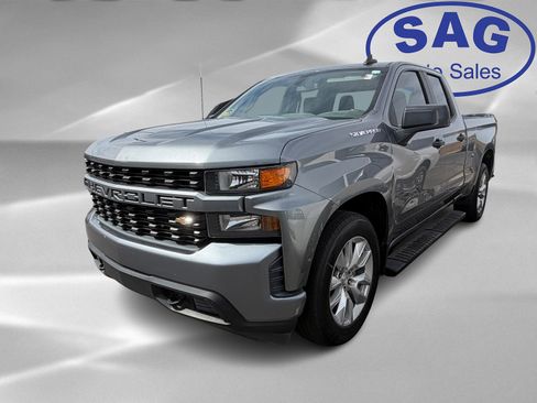 Used 2019 Chevrolet Silverado 1500 Custom w/ Custom Value Package image 5
