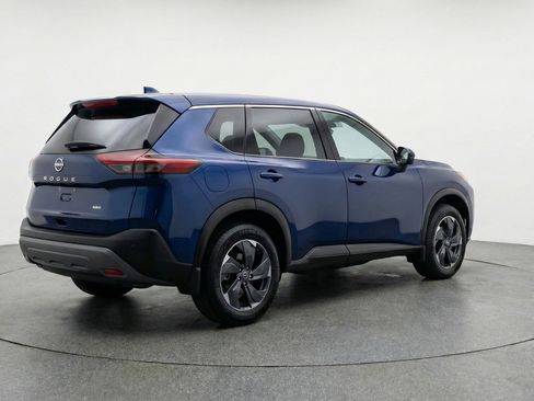 Used 2025 Nissan Rogue SV FWD image 9