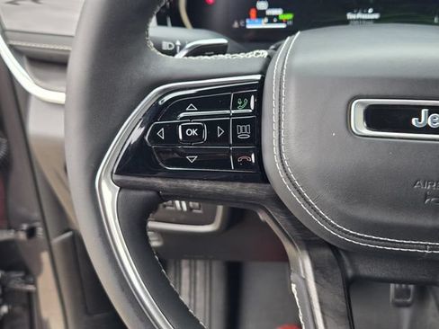 Certified 2022 Jeep Grand Cherokee Overland AWD/4WD image 27