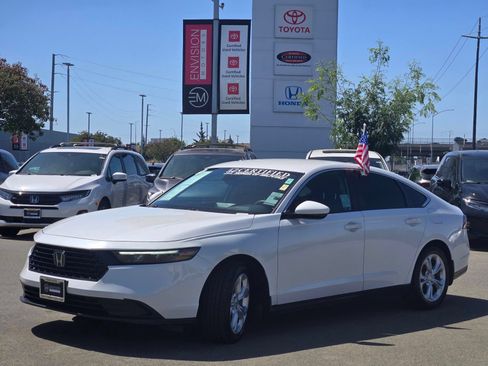 Used 2024 Honda Accord LX image 3