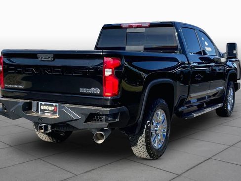 Used 2024 Chevrolet Silverado 2500 High Country w/ Technology Package AWD/4WD image 13