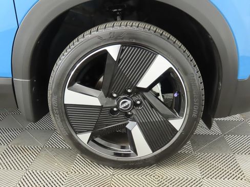 Used 2025 Nissan Kicks SR image 28