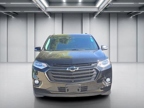 Used 2021 Chevrolet Traverse Premier w/ Redline Edition AWD/4WD image 2