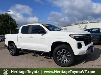 Used 2024 Chevrolet Colorado Z71 w/ Z71 Convenience Package 2