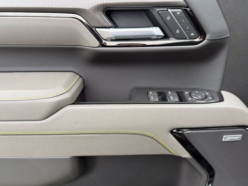 Used 2026 Chevrolet Silverado 1500 ZR2 image 10