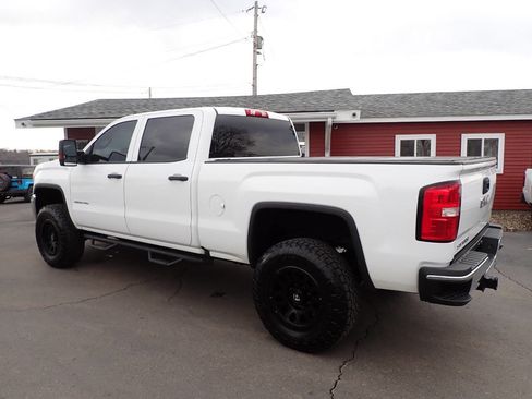 Used 2016 GMC Sierra 2500 4x4 Crew Cab w/ Sierra Convenience Package image 4