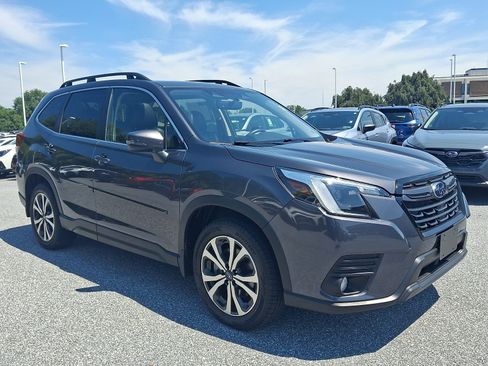 Used 2022 Subaru Forester Limited w/ Popular Package #2 AWD/4WD image 3