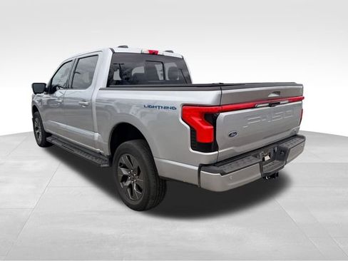 Used 2023 Ford F150 Lightning Lariat image 7