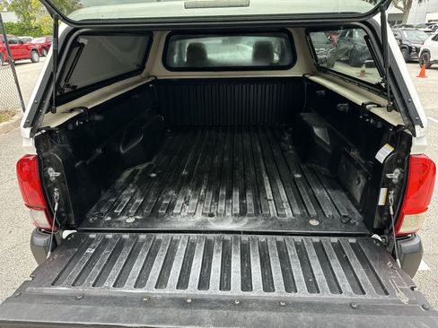 Used 2022 Toyota Tacoma SR RWD image 16