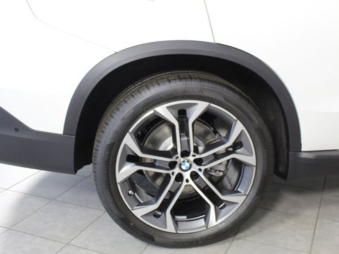 New 2026 BMW X5 sDrive40i w/ Climate Comfort Package image 10