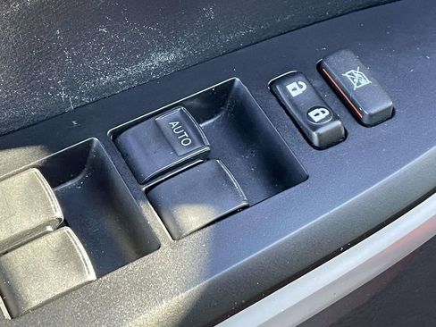 Used 2018 Toyota Tundra SR5 w/ SR5 Upgrade Package image 16