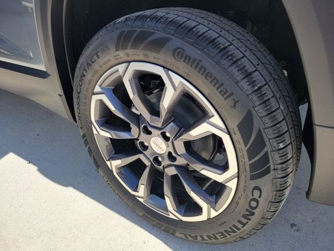 New 2027 GMC Terrain Elevation w/ Elevation Premium Package FWD image 8