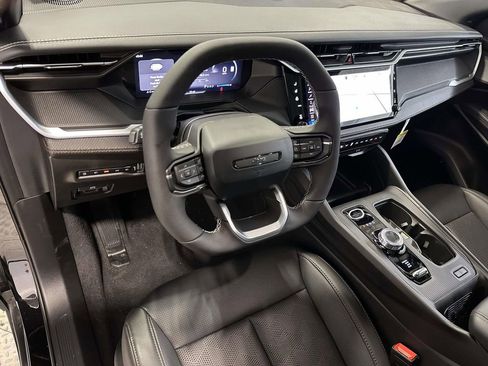 New 2026 Jeep Cherokee Overland image 16