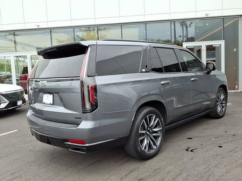 Used 2021 Cadillac Escalade Sport w/ Driver Assist Tech Package AWD/4WD image 5