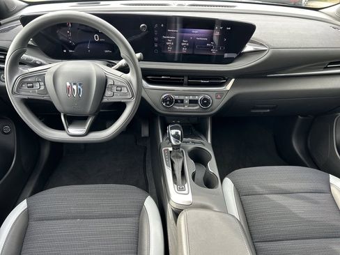 Certified 2024 Buick Envista Preferred w/ Convenience II Package image 14