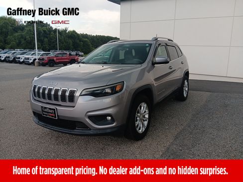 Used 2019 Jeep Cherokee Latitude w/ Popular Appearance Group AWD/4WD image 1