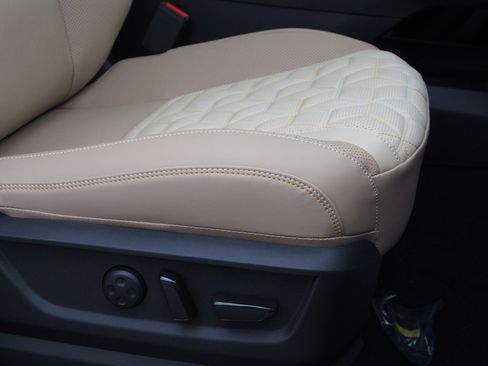 New 2026 Nissan Armada Platinum image 12