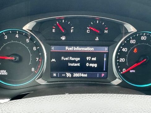 Used 2023 Chevrolet Traverse LT FWD image 21
