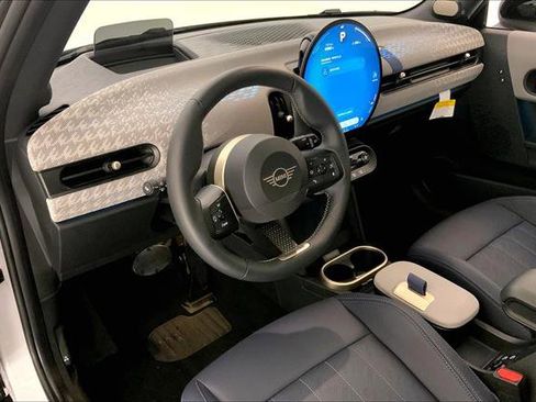 Certified 2025 MINI Cooper S image 21