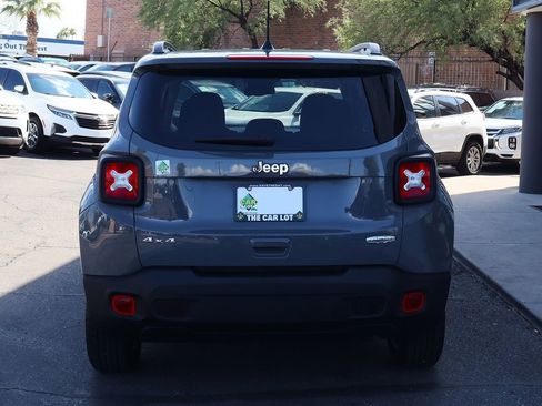 Used 2022 Jeep Renegade Latitude w/ Convenience Group image 12