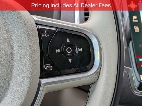 Used 2020 Volvo XC90 T6 Momentum AWD/4WD image 29
