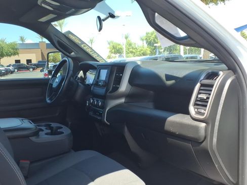 Used 2024 RAM 2500 Tradesman w/ Chrome Appearance Group AWD/4WD image 10