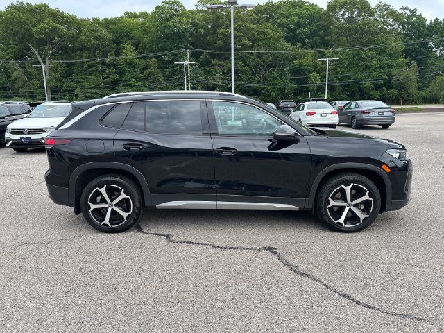 Certified 2025 Volkswagen Tiguan SE AWD/4WD image 10