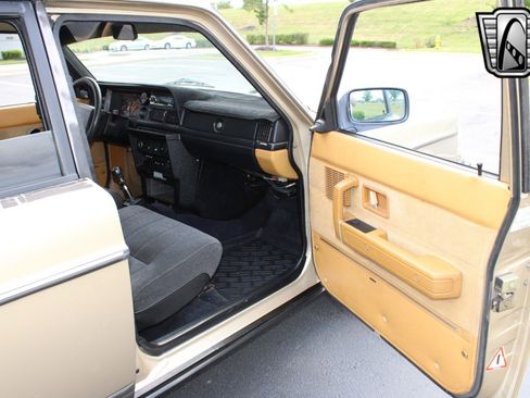 Used 1989 Volvo 240 Wagon image 24