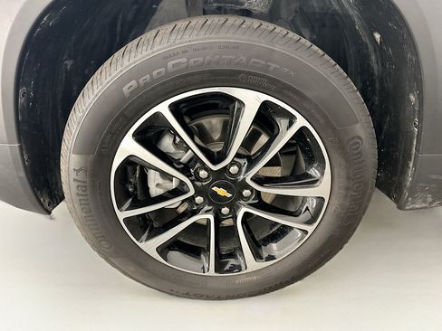 Used 2025 Chevrolet TrailBlazer LT AWD/4WD image 35