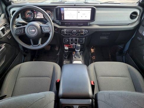 Used 2024 Jeep Gladiator Sport AWD/4WD image 11
