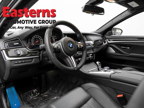 Used 2015 BMW M5 RWD image 19