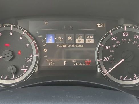 Certified 2024 Toyota Highlander XLE image 27