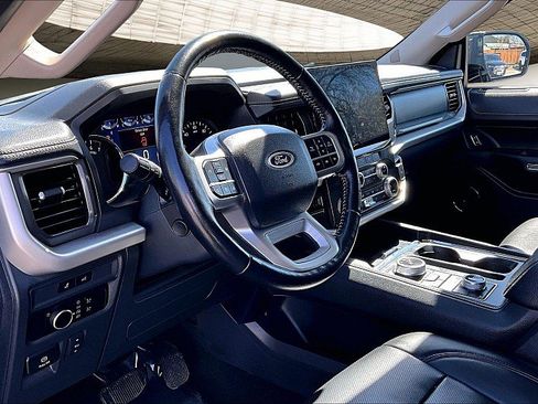 Used 2024 Ford Expedition Max XLT image 13