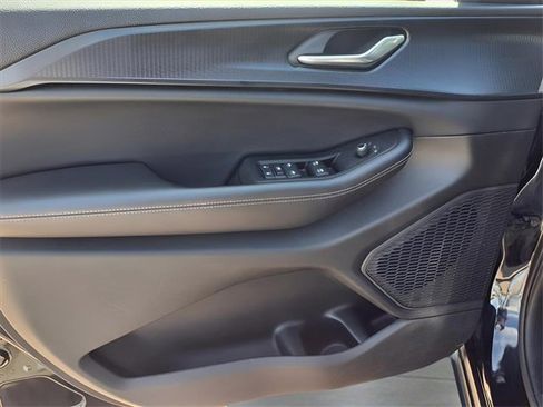 Used 2024 Jeep Grand Cherokee Altitude image 18