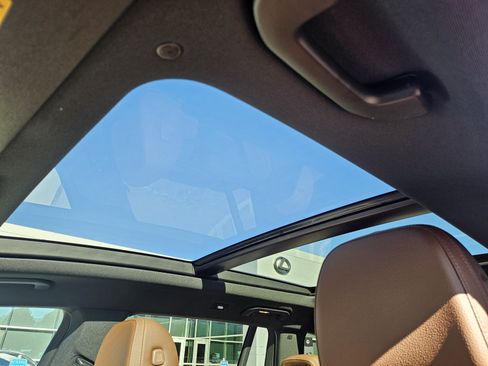 Used 2024 Mercedes-Benz GLS 450 4MATIC image 19