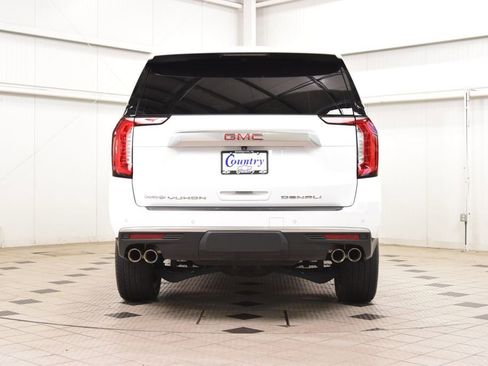 Used 2024 GMC Yukon XL Denali AWD/4WD image 7