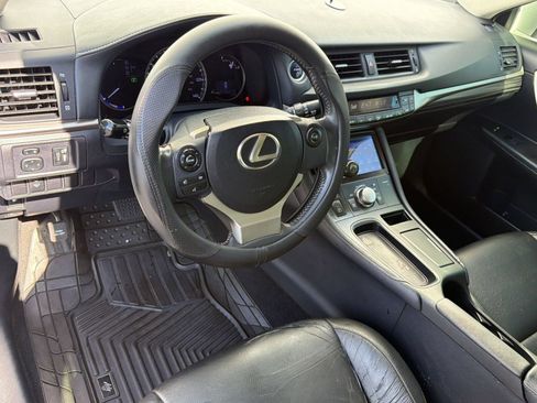 Used 2014 Lexus CT 200h FWD image 4
