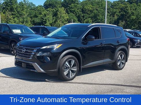 Used 2024 Nissan Rogue SL w/ SL Premium Package AWD/4WD image 3