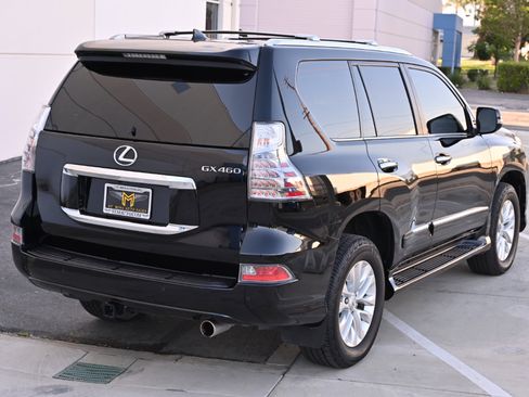 Used 2017 Lexus GX 460 Premium w/ Premium Package AWD/4WD image 7