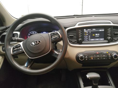 Used 2020 Kia Sorento LX FWD image 22